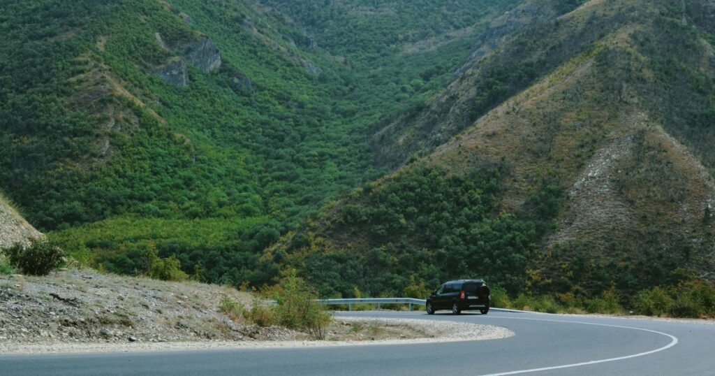 Best Time to Visit Uttarakhand in 2026: Weather, Road Conditions, Tourist Seasons and Cab Travel Tips